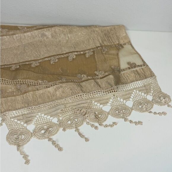 Sheer Gold Handwoven Paisley Silk Fringe Table Runner 21x65 - Picture 4 of 6